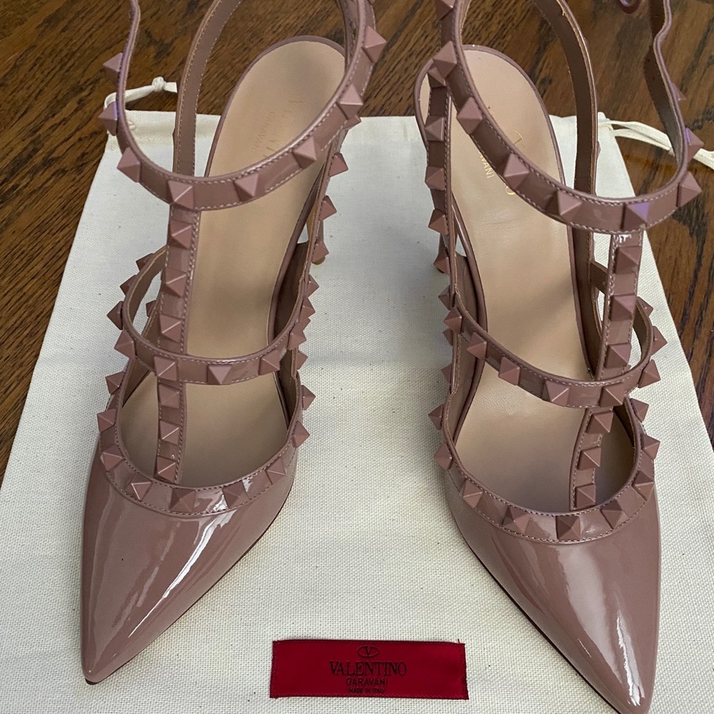 VALENTINO ROCKSTUD ANKLE STRAP PUMP
